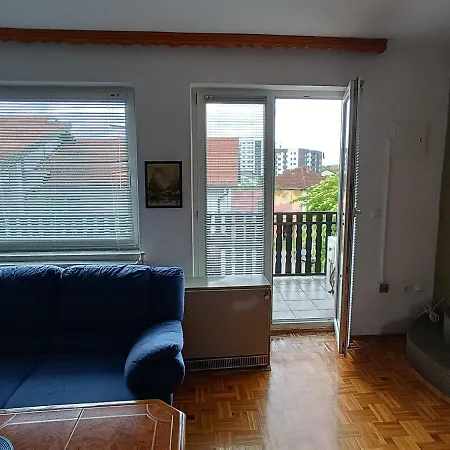 Apartment Urban Oasis In *