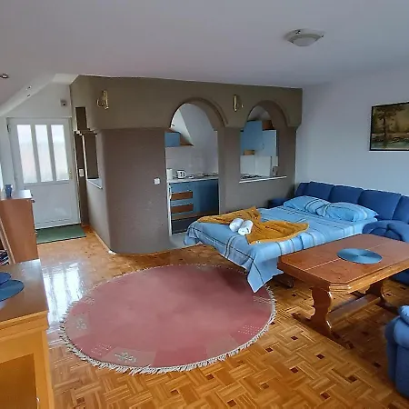 Apartment Urban Oasis In